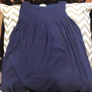 A dark blue top!
